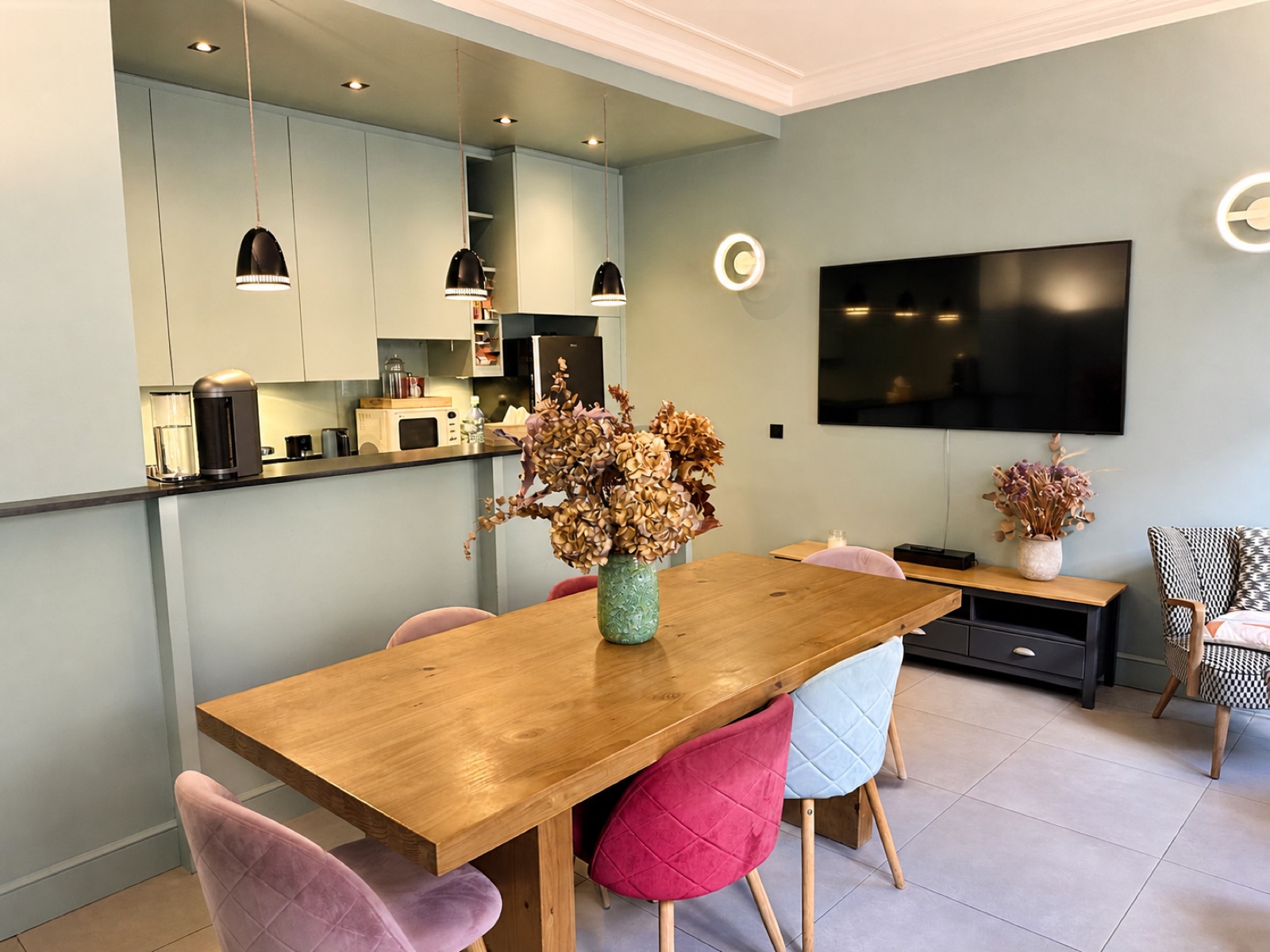 Espace convivial et cuisine équipée